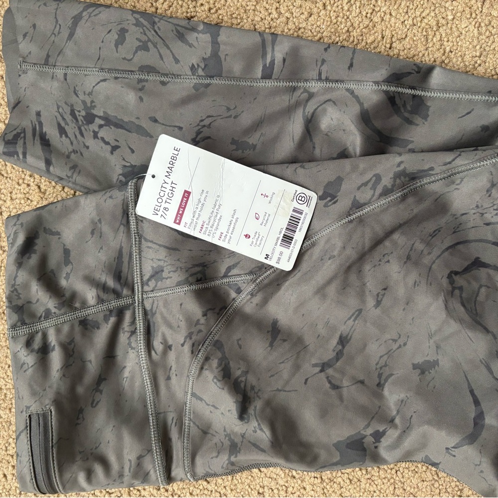 NEW Athleta women’s leggings - size medium - Picture 4 of 7
